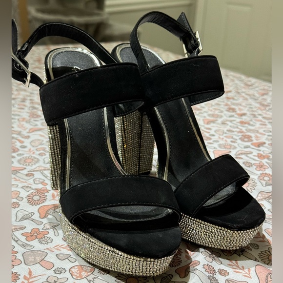 Qupid Rhinestone Heels - Size 7.5, Sparkling Glam - Picture 4 of 4